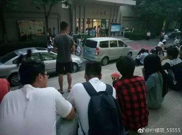 碧沙岗吃瓜群众事件,揭秘网络围观背后的社会现象