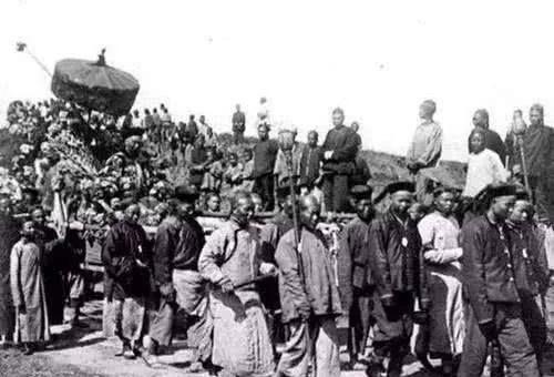 吃瓜群众观看清朝与洋人的战争,清朝与洋人战争的烽火岁月